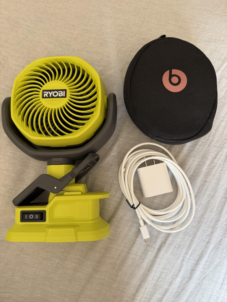 essentials to bring to the hospital and what to pack in hospital bag